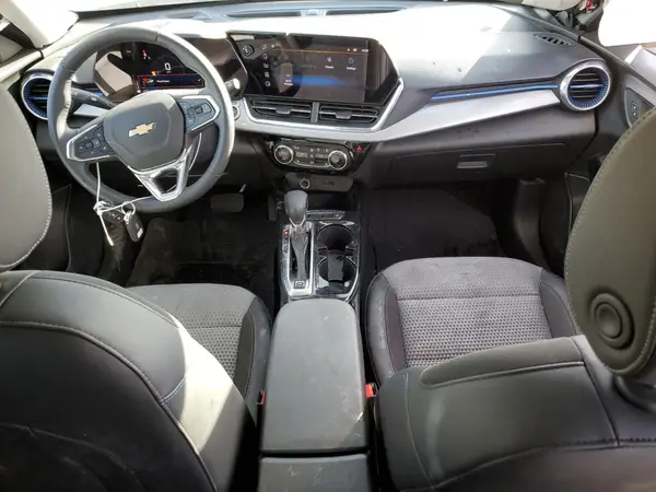 KL77LHE25RC064557 2024 CHEVROLET TRAX - Image 8