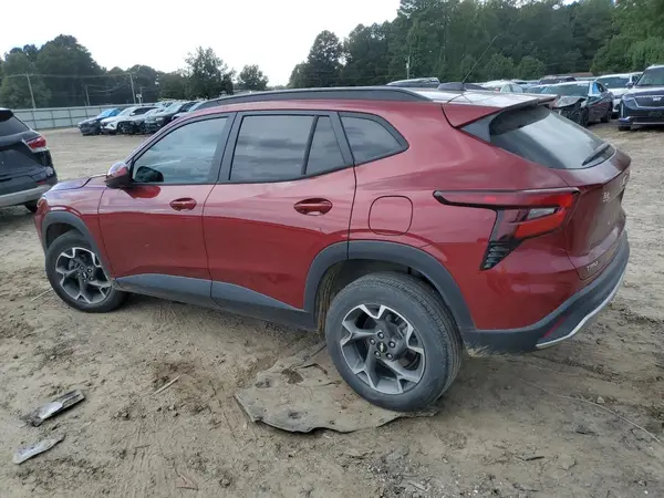KL77LHE25RC074932 2024 CHEVROLET TRAX - Image 2