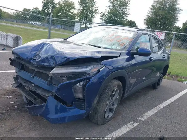 KL77LHE25RC114731 2024 CHEVROLET TRAX - Image 2