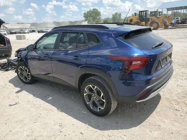 KL77LHE25RC152461 2024 CHEVROLET TRAX - Image 2