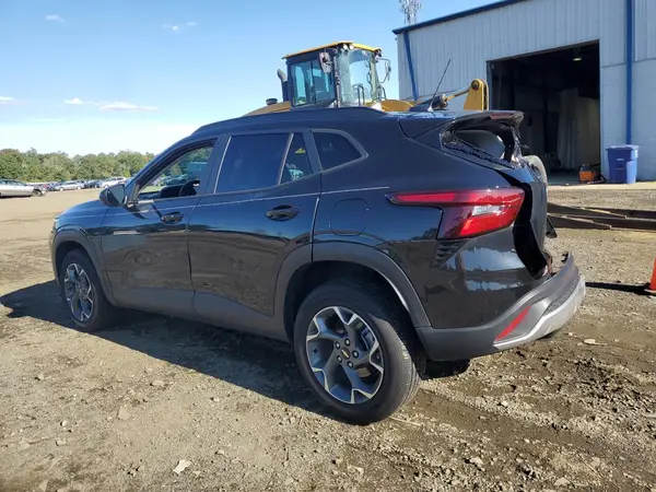 KL77LHE25RC175626 2024 CHEVROLET TRAX - Image 2