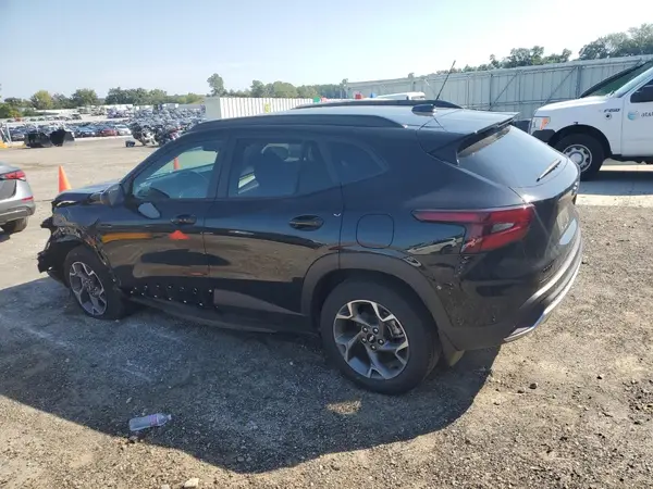 KL77LHE25RC187145 2024 CHEVROLET TRAX - Image 2