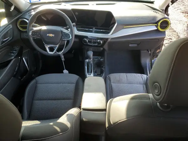 KL77LHE25RC220063 2024 CHEVROLET TRAX - Image 8