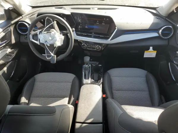KL77LHE25RC220208 2024 CHEVROLET TRAX - Image 8