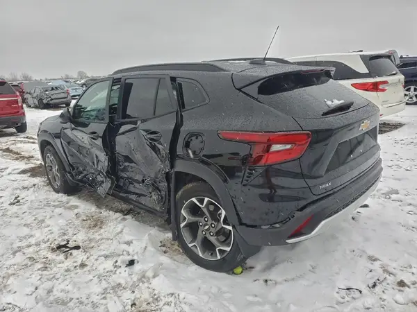 KL77LHE25RC231502 2024 CHEVROLET TRAX - Image 2