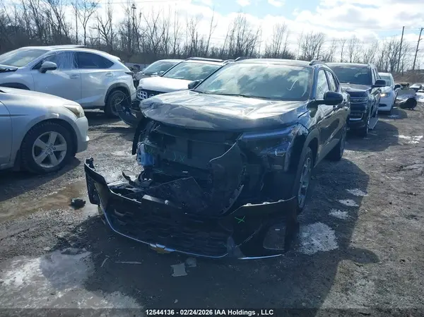 KL77LHE25SC193744 2025 CHEVROLET TRAX - Image 2