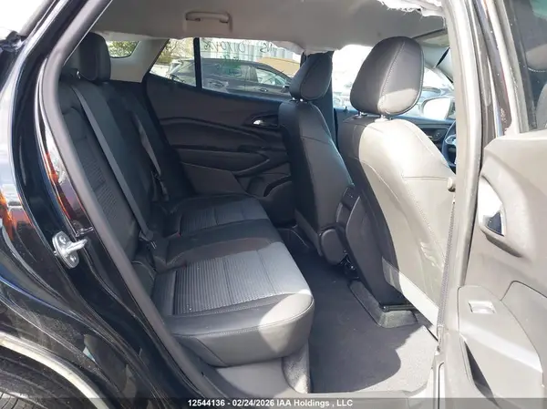 KL77LHE25SC193744 2025 CHEVROLET TRAX - Image 8