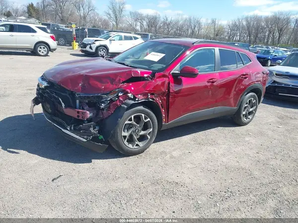 KL77LHE26RC01577 2024 CHEVROLET TRAX - Image 2