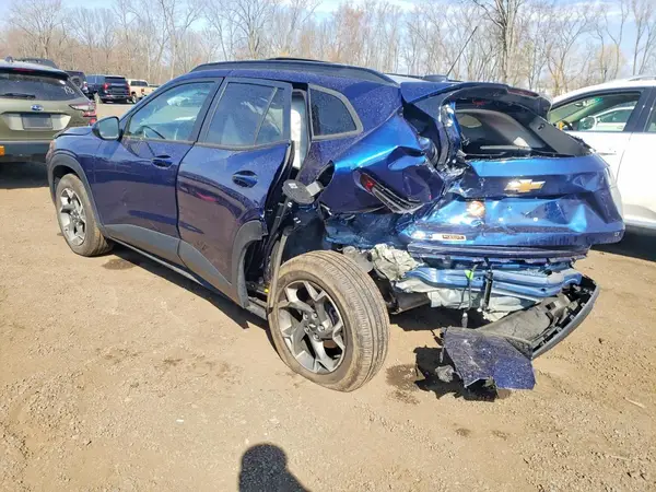 KL77LHE26RC041160 2024 CHEVROLET TRAX - Image 2