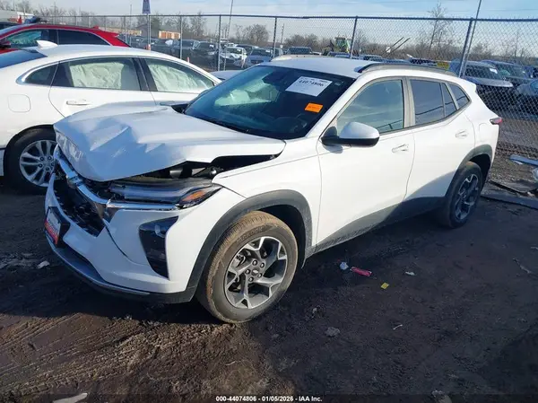 KL77LHE26RC081352 2024 CHEVROLET TRAX - Image 2