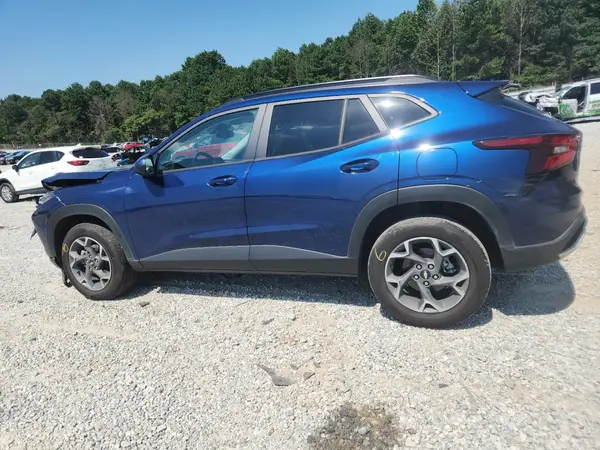 KL77LHE26RC098927 2024 CHEVROLET TRAX - Image 2