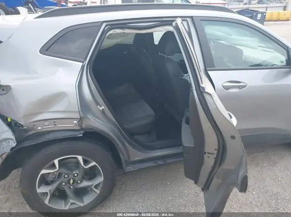 KL77LHE26RC100305 2024 CHEVROLET TRAX - Image 8
