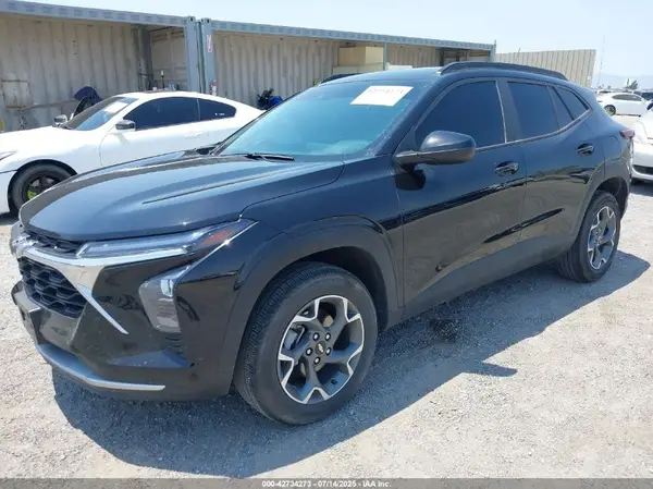 KL77LHE26RC190247 2024 CHEVROLET TRAX - Image 2