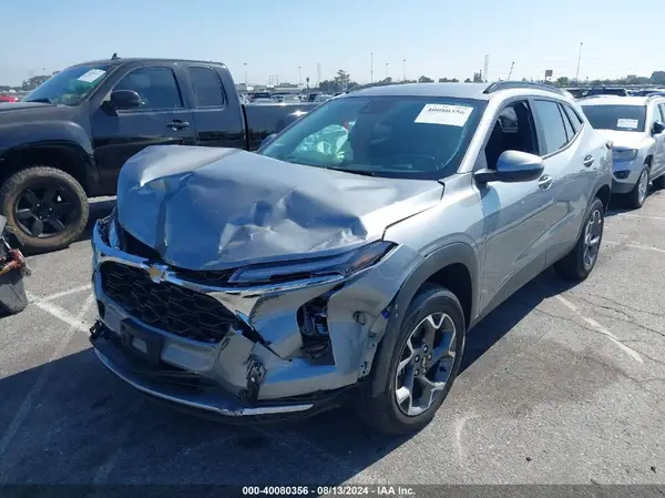 KL77LHE26RC227104 2024 CHEVROLET TRAX - Image 2