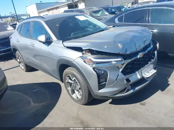KL77LHE26RC227507 2024 CHEVROLET TRAX - Image 1