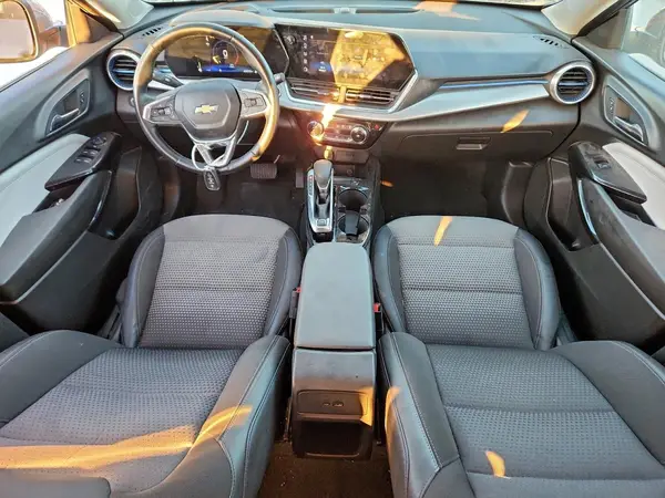 KL77LHE26RC237860 2024 CHEVROLET TRAX - Image 8