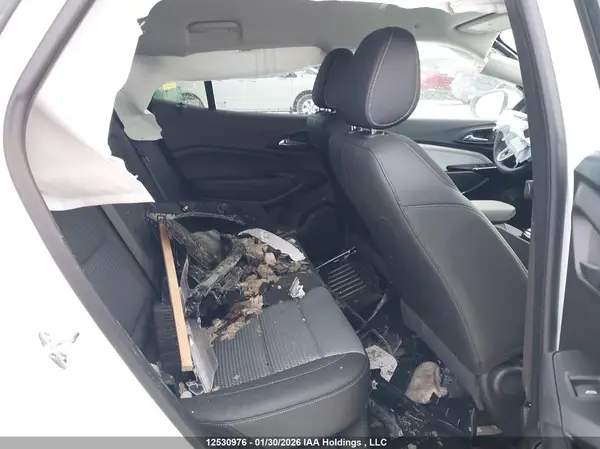 KL77LHE26TC075977 2026 CHEVROLET TRAX - Image 8
