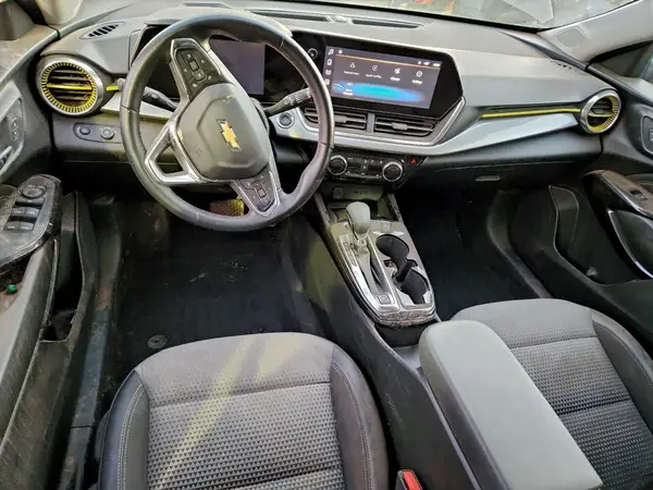 KL77LHE27RC003825 2024 CHEVROLET TRAX - Image 8