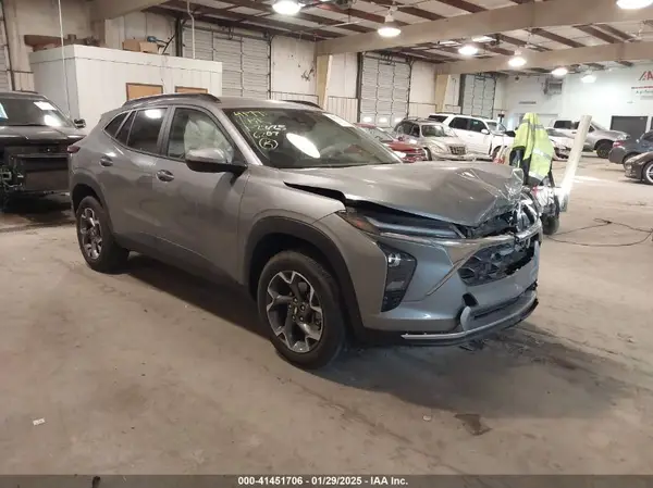KL77LHE27RC006207 2024 CHEVROLET TRAX - Image 1