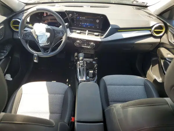 KL77LHE27RC008586 2024 CHEVROLET TRAX - Image 8