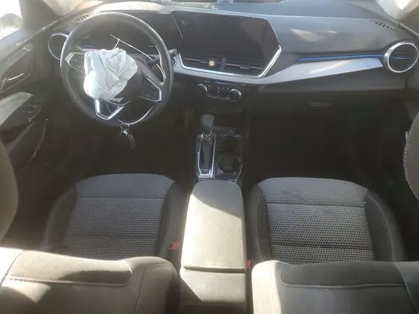 KL77LHE27RC010211 2024 CHEVROLET TRAX - Image 8