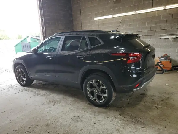KL77LHE27RC047534 2024 CHEVROLET TRAX - Image 2