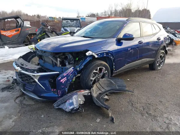 KL77LHE27RC054144 2024 CHEVROLET TRAX - Image 2
