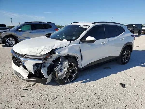 KL77LHE27RC060235 2024 CHEVROLET TRAX - Image 1