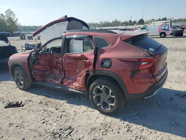 KL77LHE27RC087130 2024 CHEVROLET TRAX - Image 2
