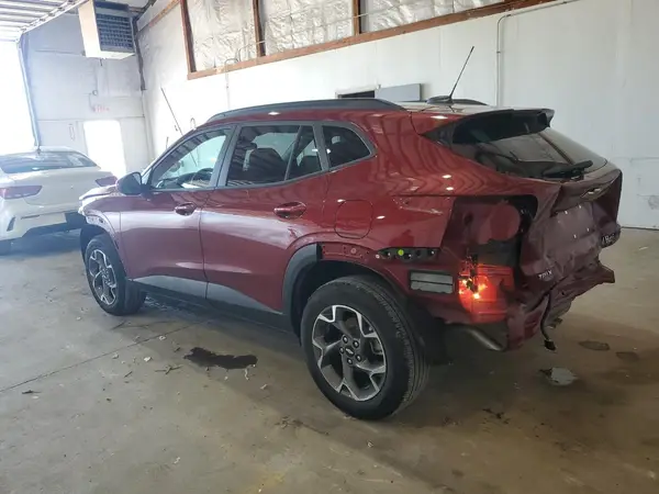 KL77LHE27RC105206 2024 CHEVROLET TRAX - Image 2