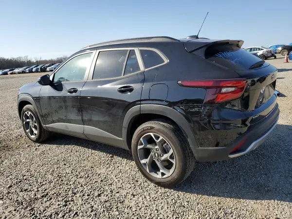KL77LHE27RC109532 2024 CHEVROLET TRAX - Image 2