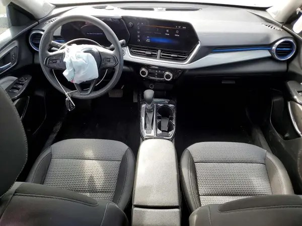 KL77LHE27RC145561 2024 CHEVROLET TRAX - Image 8