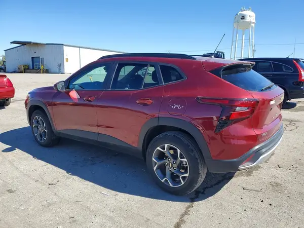 KL77LHE27RC162442 2024 CHEVROLET TRAX - Image 2