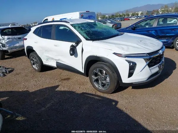 KL77LHE27RC164630 2024 CHEVROLET TRAX - Image 1