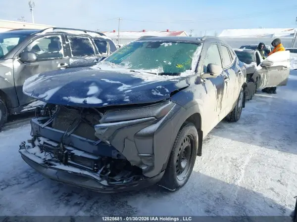 KL77LHE27RC176910 2024 CHEVROLET TRAX - Image 2
