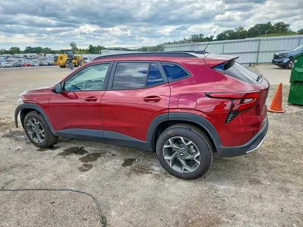 KL77LHE27RC222140 2024 CHEVROLET TRAX - Image 2