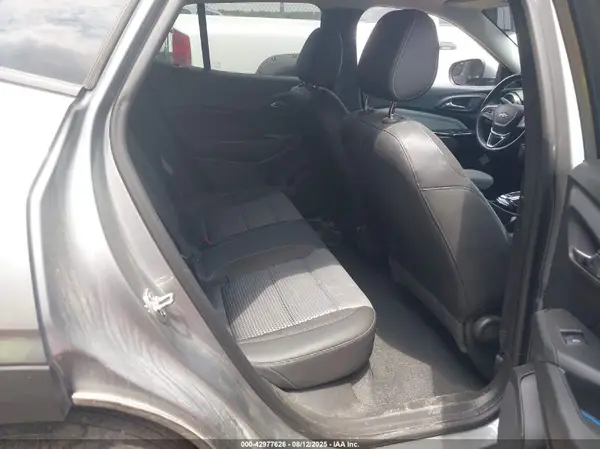 KL77LHE27RC229024 2024 CHEVROLET TRAX - Image 8