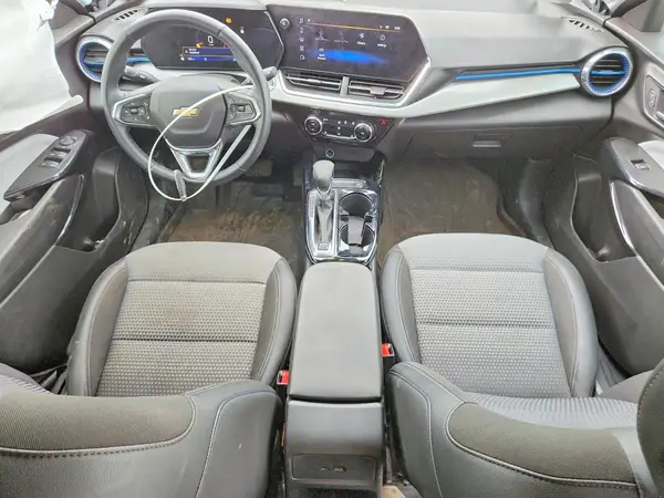 KL77LHE27SC107138 2025 CHEVROLET TRAX - Image 8