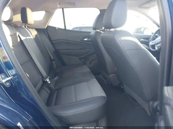KL77LHE28RC000805 2024 CHEVROLET TRAX - Image 8