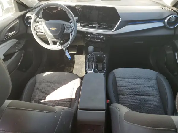 KL77LHE28RC005616 2024 CHEVROLET TRAX - Image 8