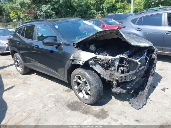 KL77LHE28RC061605 2024 CHEVROLET TRAX - Image 1