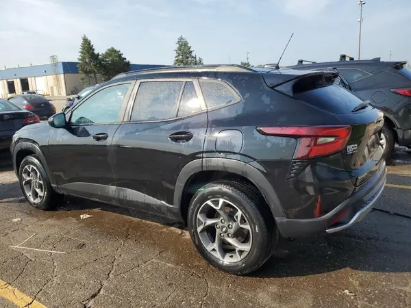 KL77LHE28RC080686 2024 CHEVROLET TRAX - Image 2