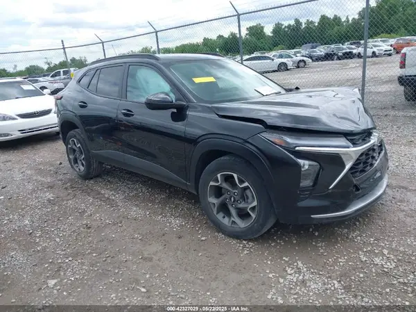 KL77LHE28RC099805 2024 CHEVROLET TRAX - Image 1