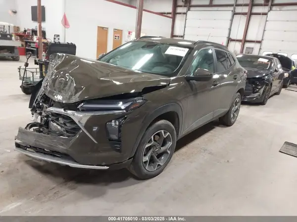 KL77LHE28RC101679 2024 CHEVROLET TRAX - Image 2