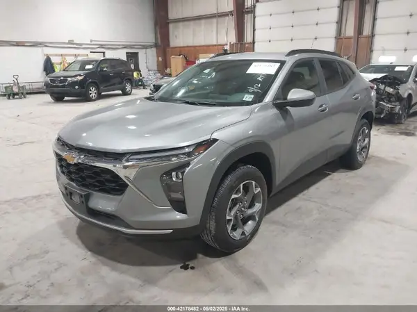 KL77LHE28RC112469 2024 CHEVROLET TRAX - Image 2