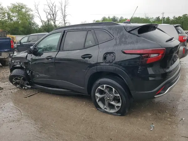 KL77LHE28RC132544 2024 CHEVROLET TRAX - Image 2