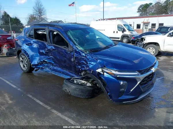 KL77LHE28RC134455 2024 CHEVROLET TRAX - Image 1