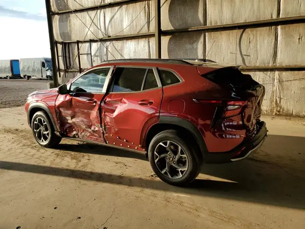 KL77LHE28RC175345 2024 CHEVROLET TRAX - Image 2