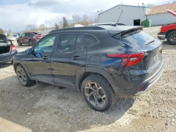 KL77LHE28RC178410 2024 CHEVROLET TRAX - Image 2
