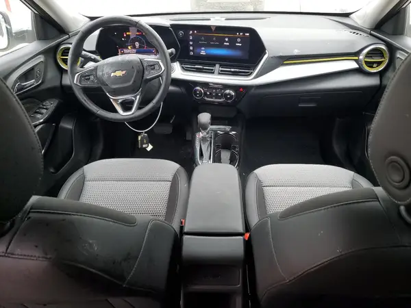 KL77LHE28RC180805 2024 CHEVROLET TRAX - Image 8
